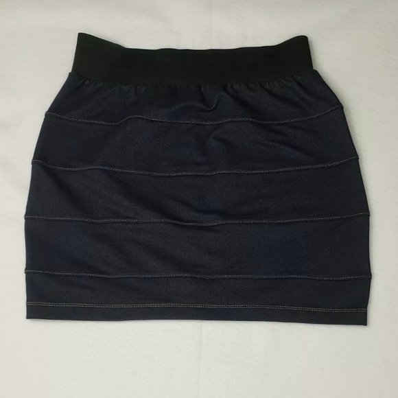 Blue Asphalt Womens Indigo Denim Paneled Stretch Pull On Skirt Size L. - Picture 7 of 10